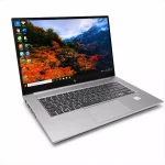 Laptop HP ZBook 15 G6 chụp nghiêng hiển thị màn hình sắc nét và bàn phím